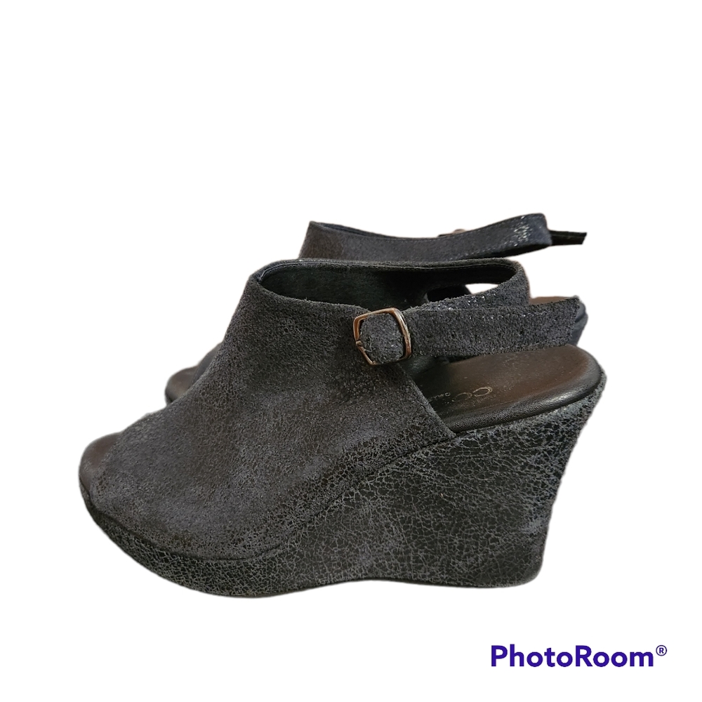 - CORDANI CALZATURE LEESA SANDALS/ SIZE: 8.5 (39)